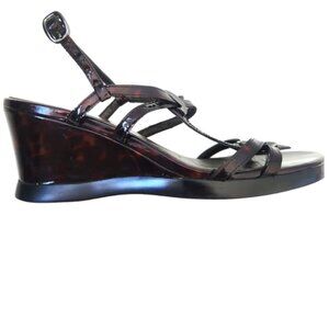 Stuart Weitzman Tortoise Buckle Strap Patent Leather T Strap Sandal Sz 6